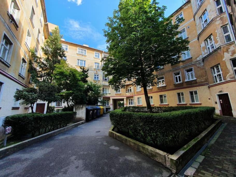 Lovely & Unique Apt In The Historic Center. ブラチスラヴァ エクステリア 写真